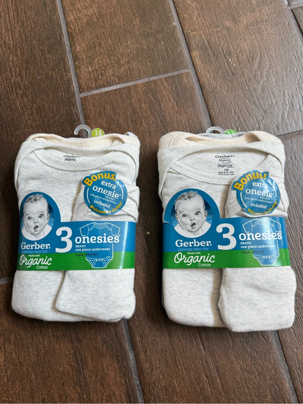Gerber Organic Cream Baby Onesies - 2 packs of 4